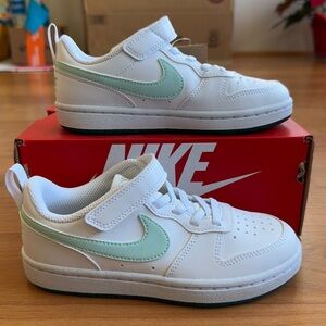 NIB Nike Court Borough Low Recraft
